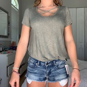 GREEN TOP & AMERICAN EAGLE SHORTS BUNDLE!!